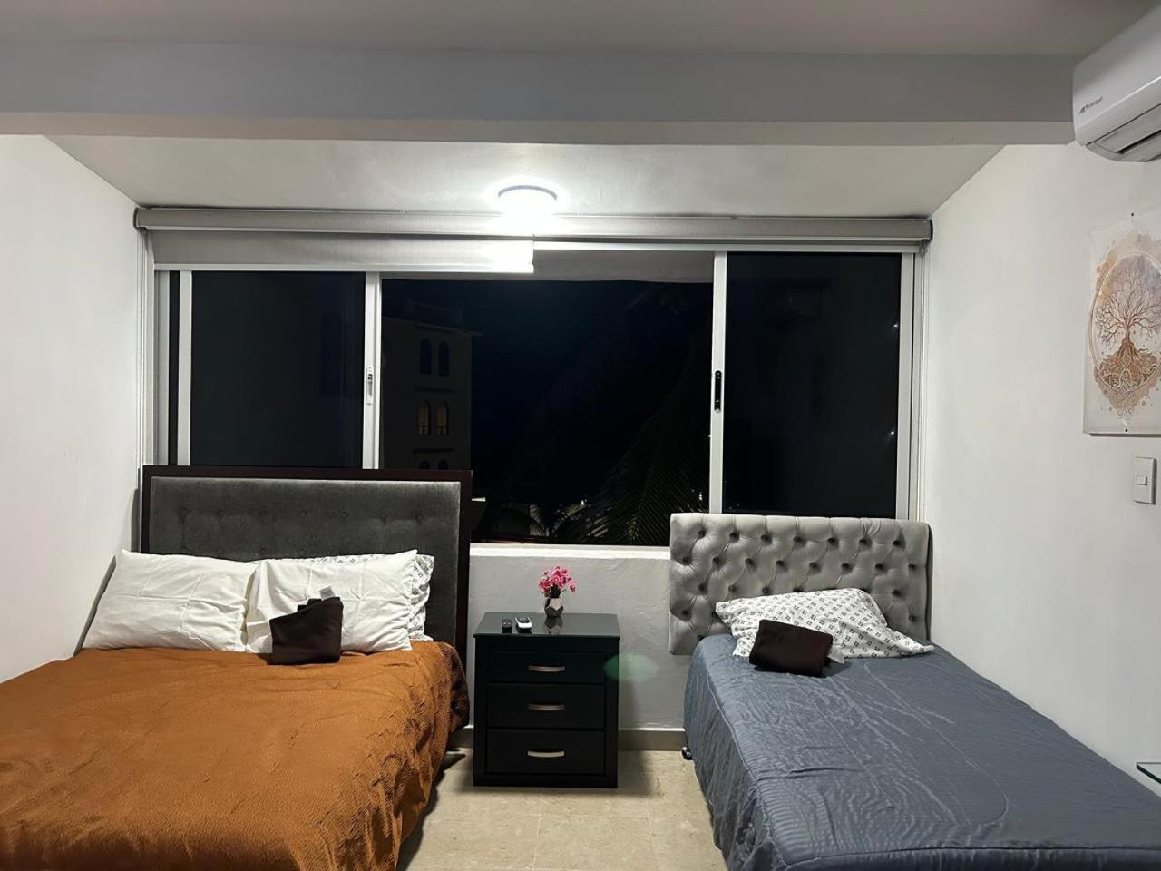 Apartamento 2 Bdrm - Sleeps 8 -ocean Front -ocean View *